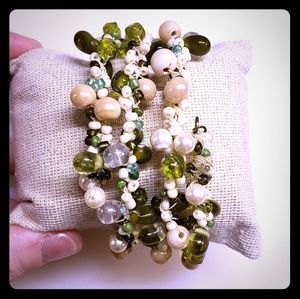 Wire wrapped green beaded Bracelet